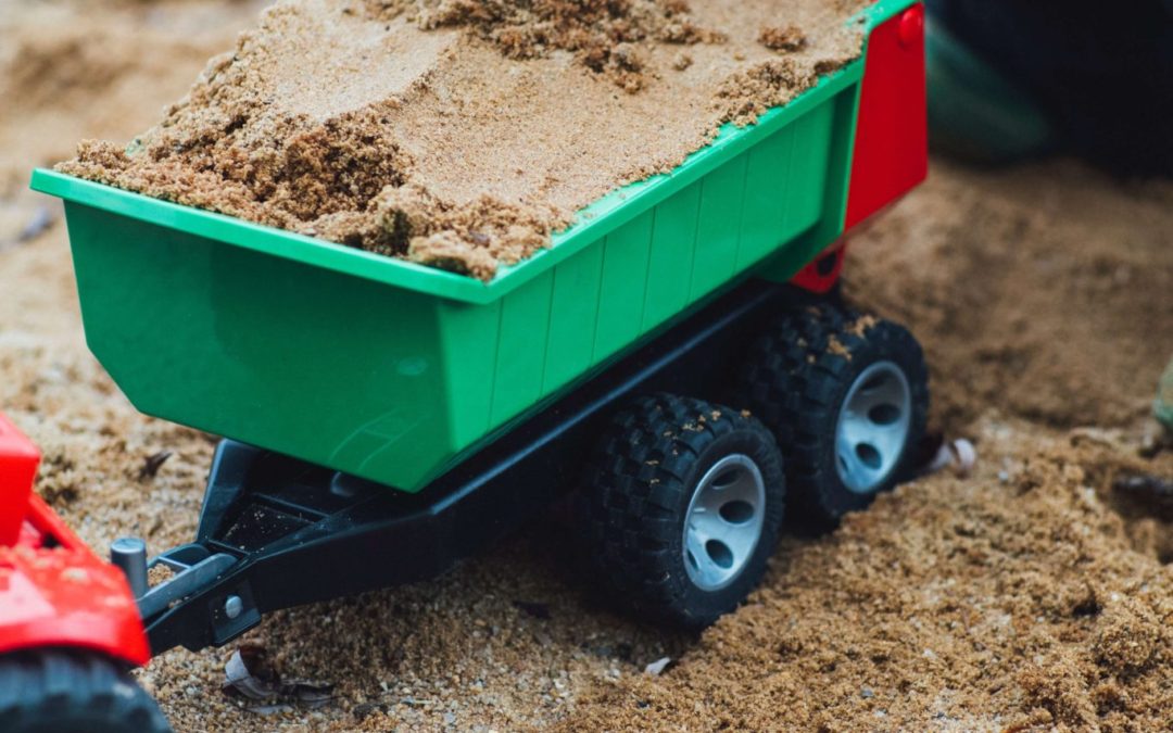 Jaki piasek do piaskownicy będzie najlepszy dla dzieci?